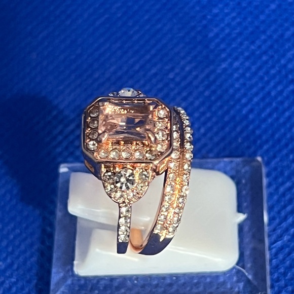 Ring Set - Picture 2 of 7